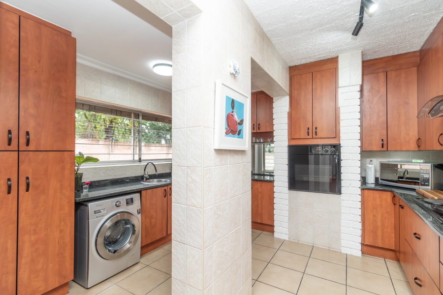 4 Bedroom Property for Sale in Sunninghill Gauteng