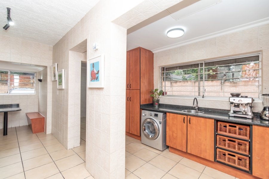 4 Bedroom Property for Sale in Sunninghill Gauteng