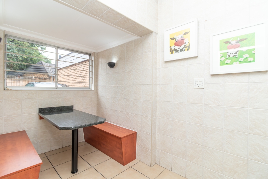 4 Bedroom Property for Sale in Sunninghill Gauteng