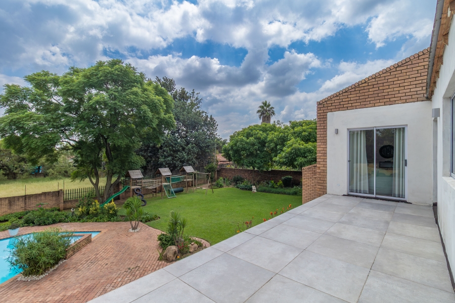 4 Bedroom Property for Sale in Sunninghill Gauteng