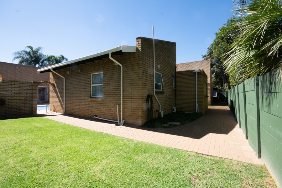 5 Bedroom Property for Sale in Sunward Park Gauteng