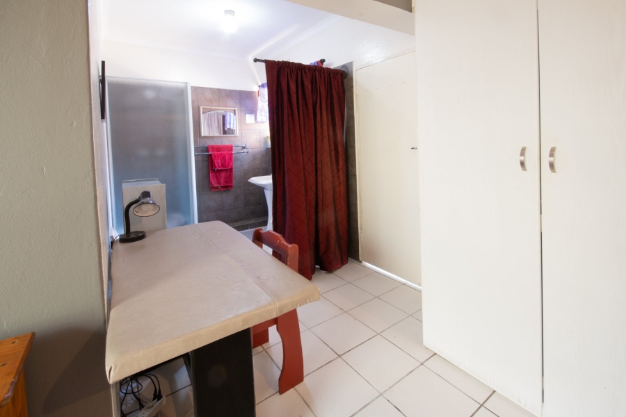 5 Bedroom Property for Sale in Sunward Park Gauteng