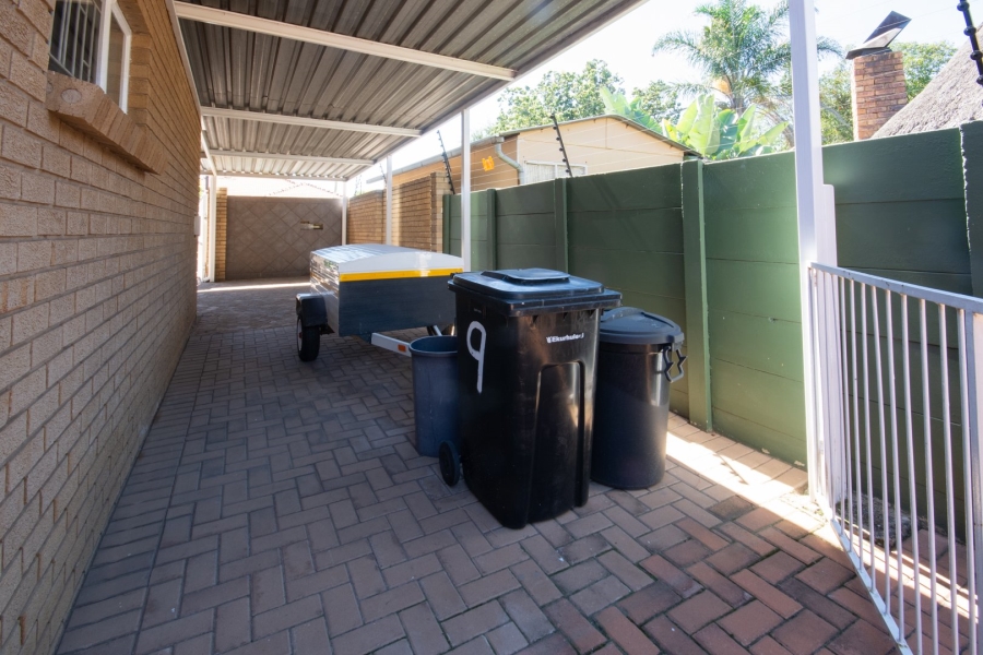 5 Bedroom Property for Sale in Sunward Park Gauteng