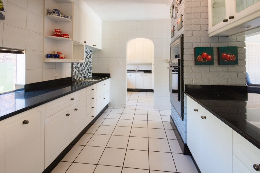 5 Bedroom Property for Sale in Sunward Park Gauteng