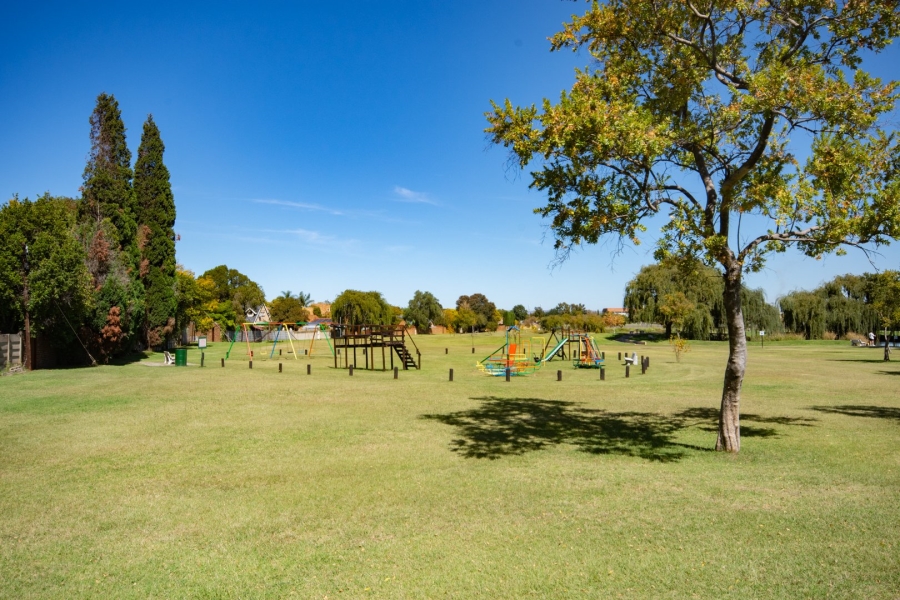 5 Bedroom Property for Sale in Sunward Park Gauteng