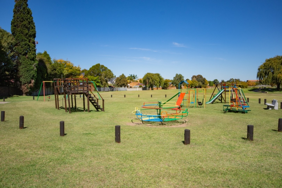 5 Bedroom Property for Sale in Sunward Park Gauteng