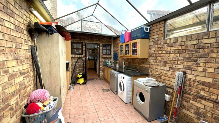 4 Bedroom Property for Sale in Clubview Gauteng