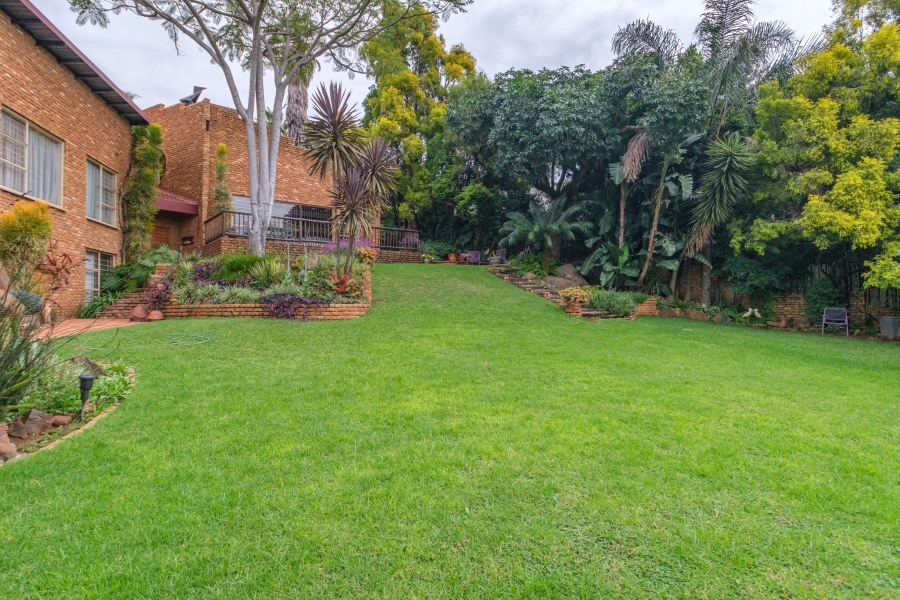 4 Bedroom Property for Sale in Strubensvallei Gauteng