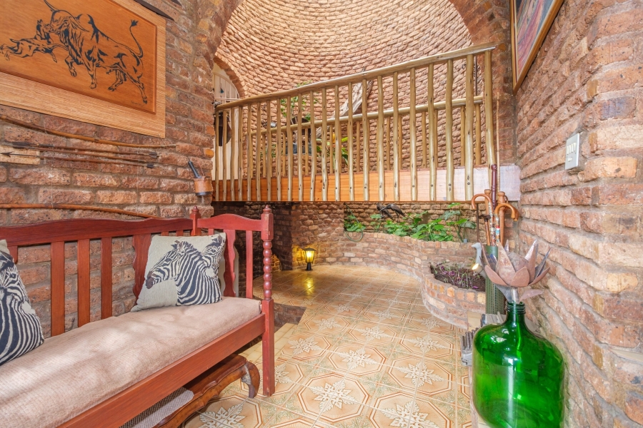 4 Bedroom Property for Sale in Strubensvallei Gauteng