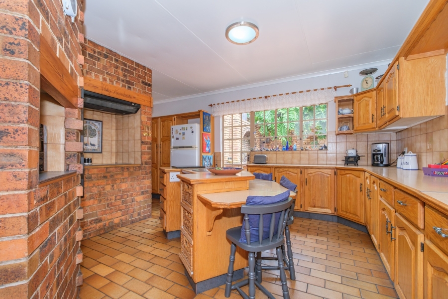 4 Bedroom Property for Sale in Strubensvallei Gauteng