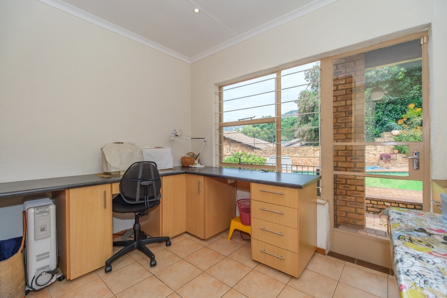 4 Bedroom Property for Sale in Strubensvallei Gauteng