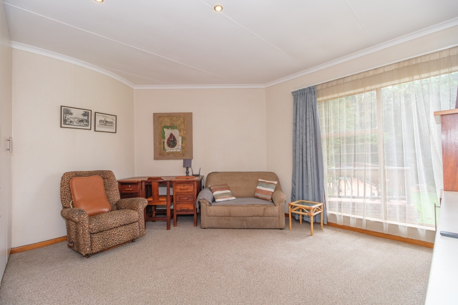 4 Bedroom Property for Sale in Strubensvallei Gauteng