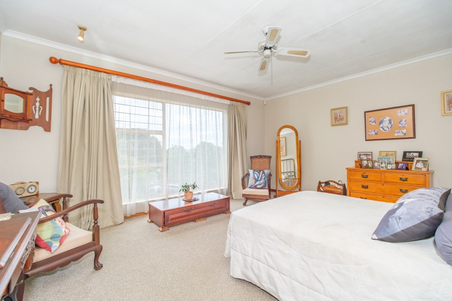 4 Bedroom Property for Sale in Strubensvallei Gauteng
