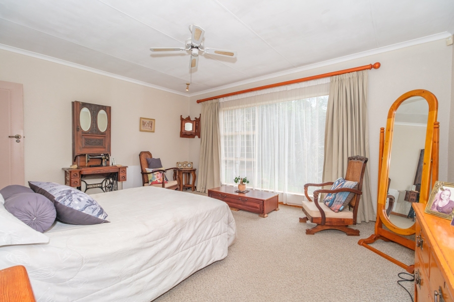 4 Bedroom Property for Sale in Strubensvallei Gauteng