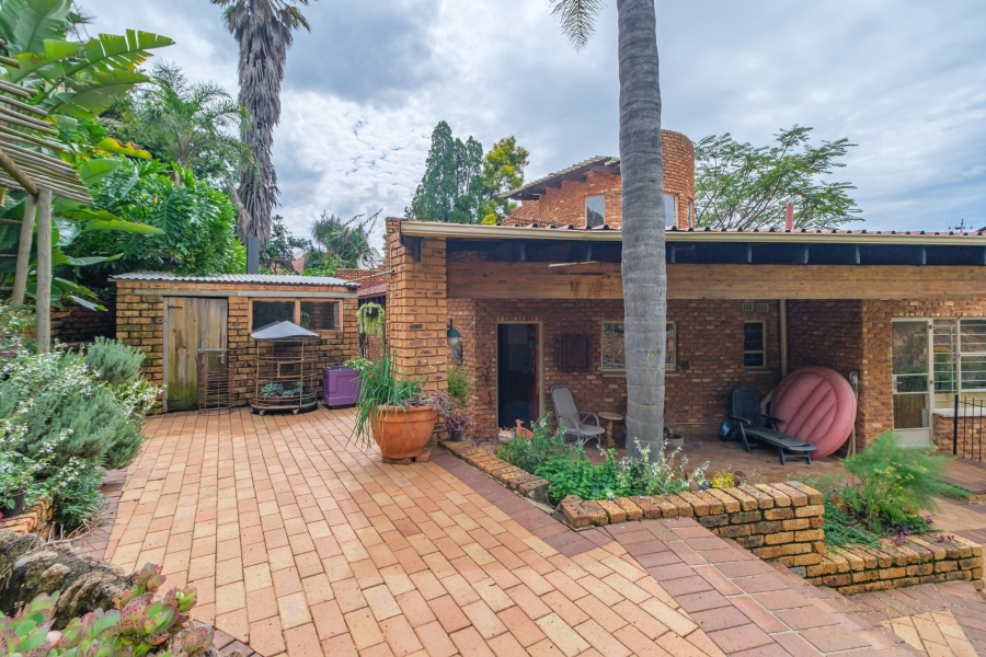 4 Bedroom Property for Sale in Strubensvallei Gauteng