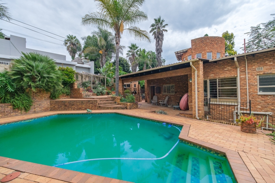 4 Bedroom Property for Sale in Strubensvallei Gauteng