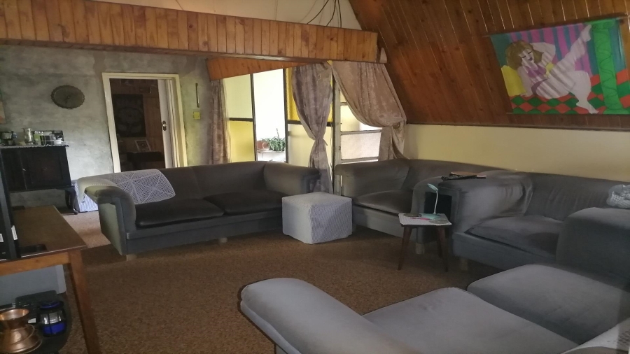 4 Bedroom Property for Sale in Theoville Gauteng