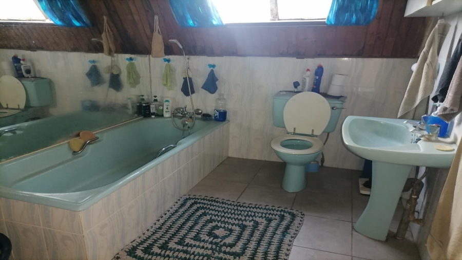 4 Bedroom Property for Sale in Theoville Gauteng