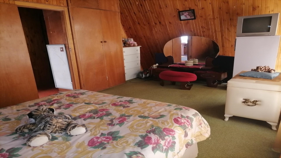 4 Bedroom Property for Sale in Theoville Gauteng