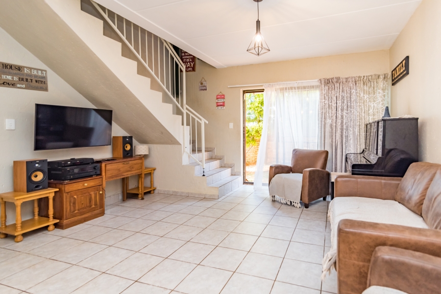 3 Bedroom Property for Sale in Wilgeheuwel Gauteng