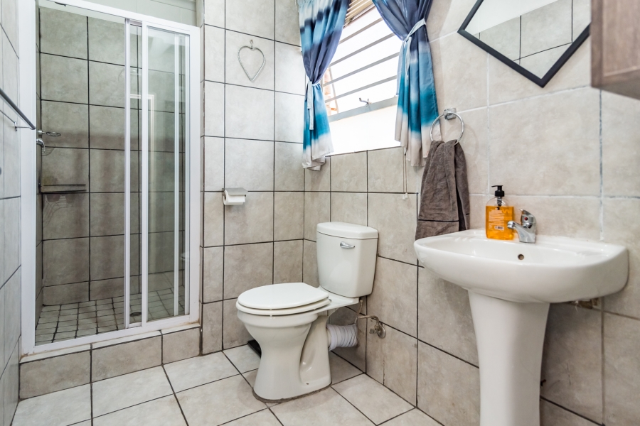 3 Bedroom Property for Sale in Wilgeheuwel Gauteng