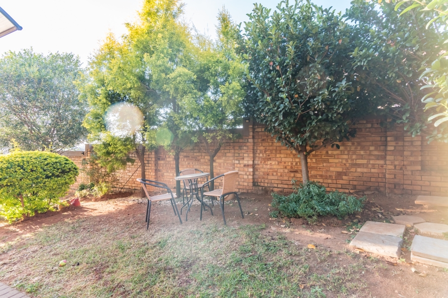 3 Bedroom Property for Sale in Wilgeheuwel Gauteng