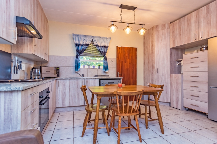 3 Bedroom Property for Sale in Wilgeheuwel Gauteng