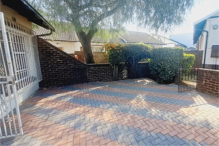 2 Bedroom Property for Sale in Albemarle Gauteng