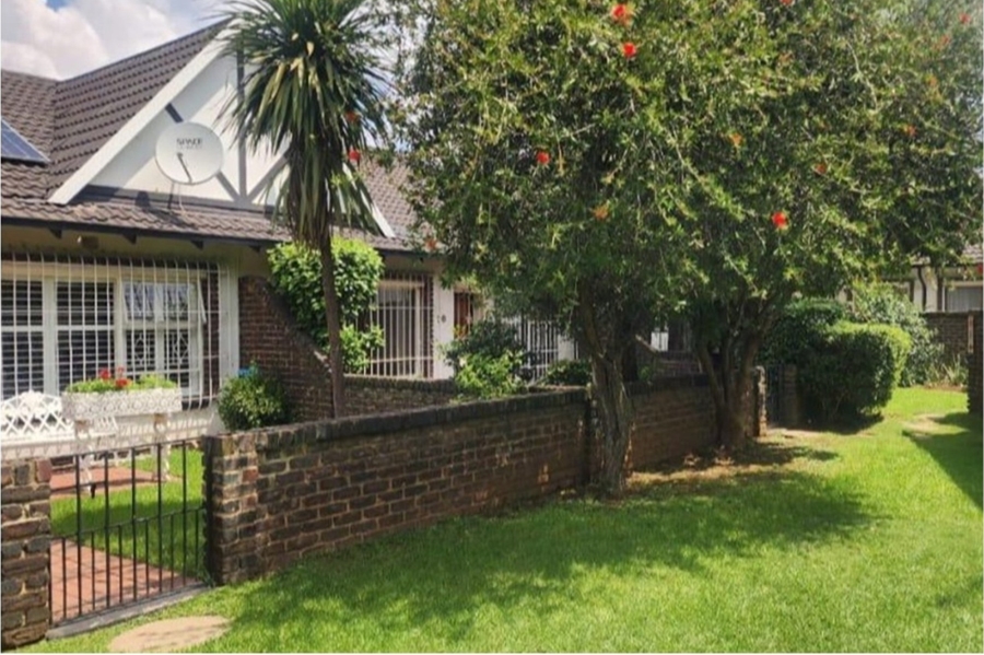 2 Bedroom Property for Sale in Albemarle Gauteng