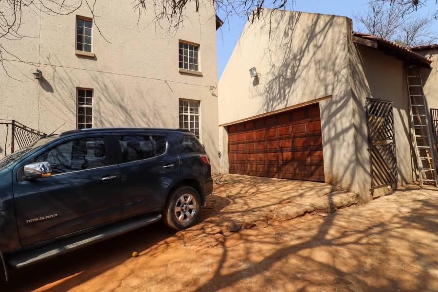 4 Bedroom Property for Sale in Mnandi Gauteng