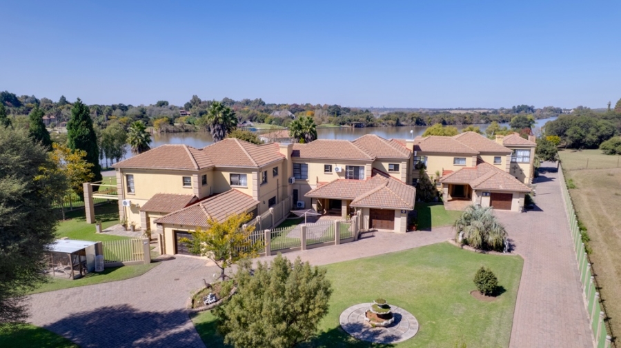 13 Bedroom Property for Sale in Marlbank Gauteng