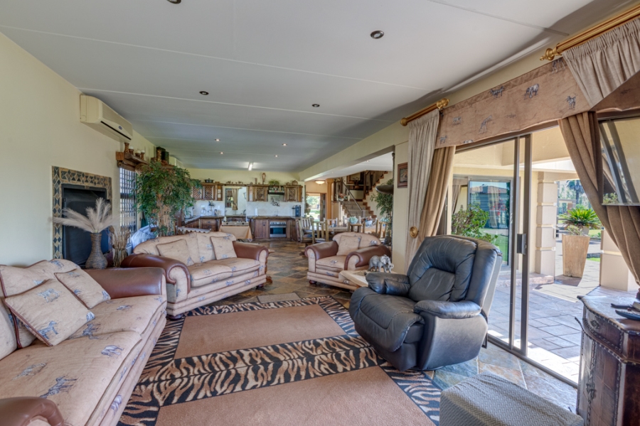 13 Bedroom Property for Sale in Marlbank Gauteng