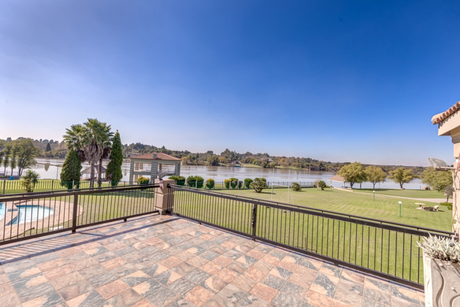 13 Bedroom Property for Sale in Marlbank Gauteng