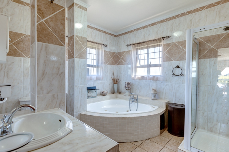 13 Bedroom Property for Sale in Marlbank Gauteng