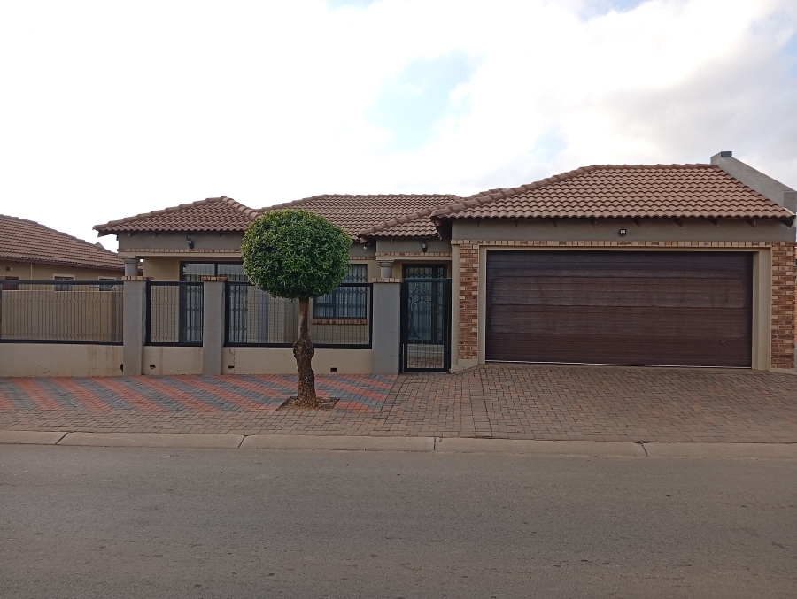 To Let 3 Bedroom Property for Rent in Nellmapius Gauteng