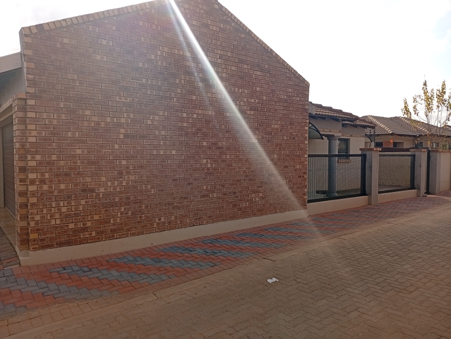 To Let 3 Bedroom Property for Rent in Nellmapius Gauteng