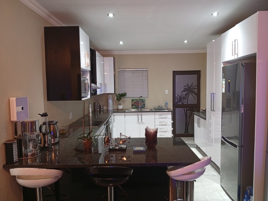 To Let 3 Bedroom Property for Rent in Nellmapius Gauteng