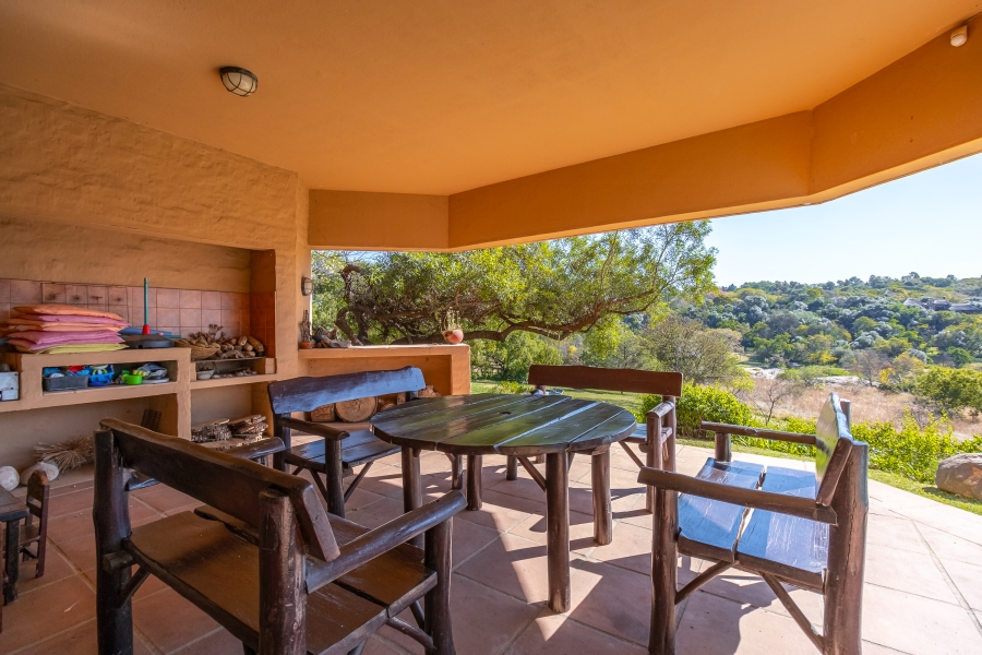 4 Bedroom Property for Sale in Chartwell Gauteng
