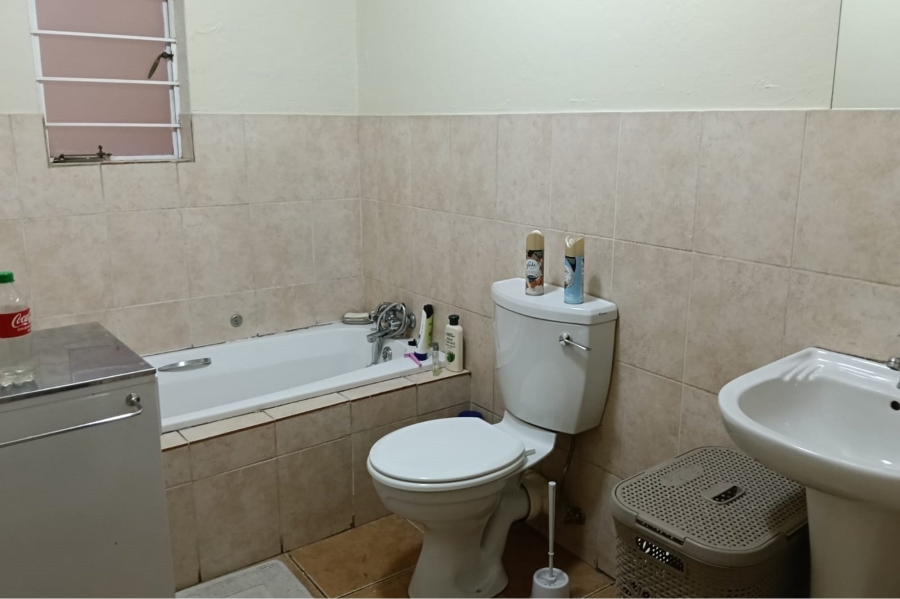 To Let 2 Bedroom Property for Rent in Clubview Gauteng