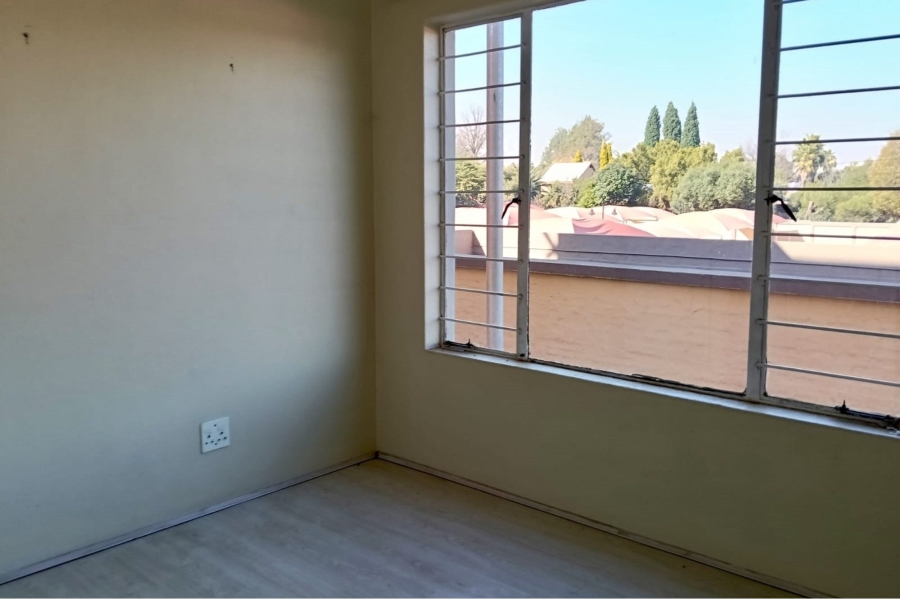 To Let 2 Bedroom Property for Rent in Clubview Gauteng