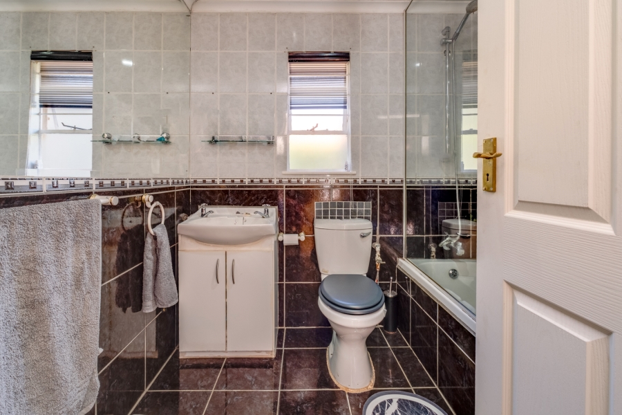 To Let 2 Bedroom Property for Rent in Sunninghill Gauteng
