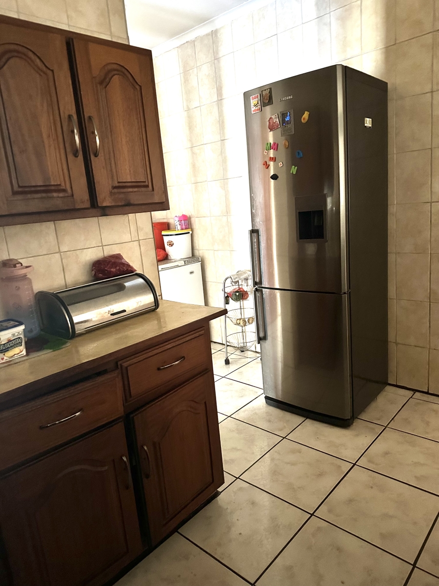 4 Bedroom Property for Sale in Dorandia Gauteng