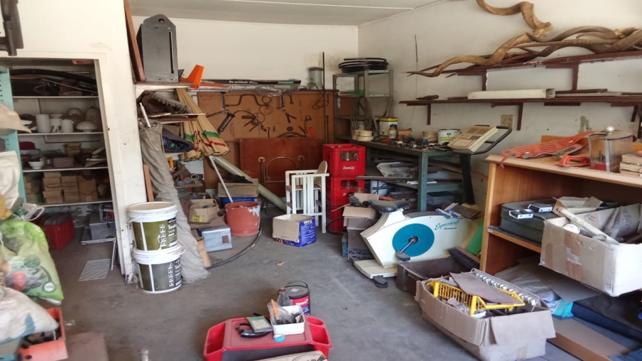 4 Bedroom Property for Sale in Theoville Gauteng
