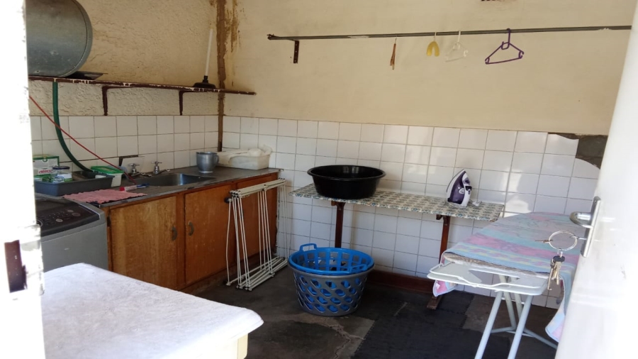 4 Bedroom Property for Sale in Theoville Gauteng