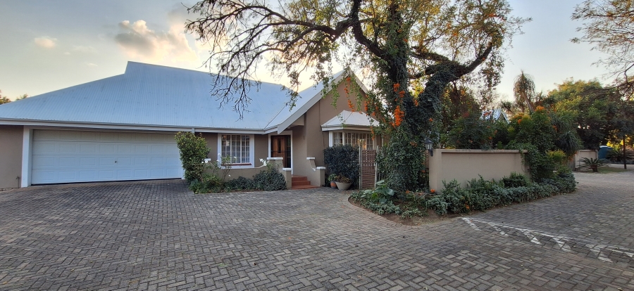 3 Bedroom Property for Sale in Die Wilgers Gauteng