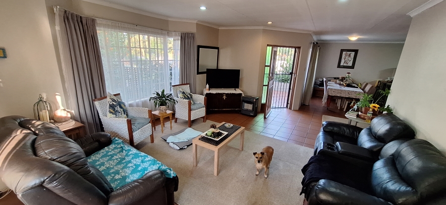 3 Bedroom Property for Sale in Die Wilgers Gauteng