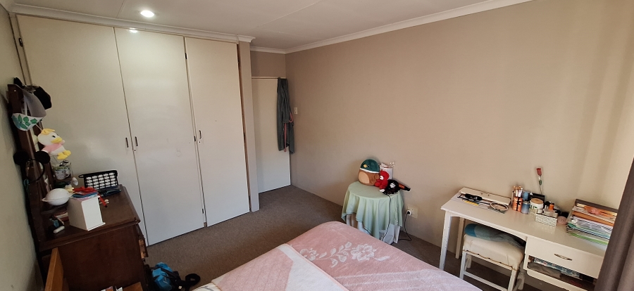 3 Bedroom Property for Sale in Die Wilgers Gauteng