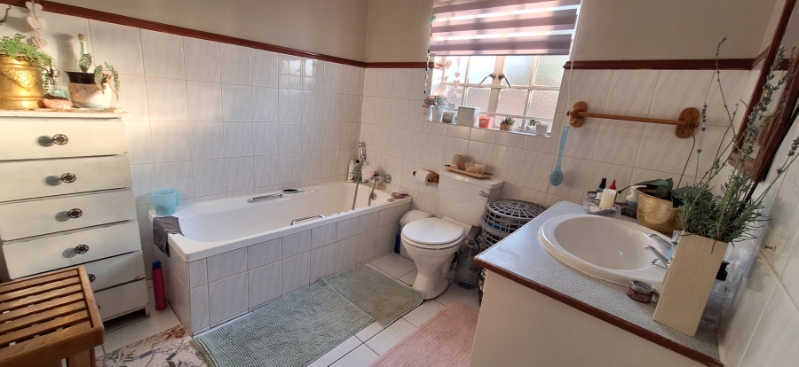 3 Bedroom Property for Sale in Die Wilgers Gauteng