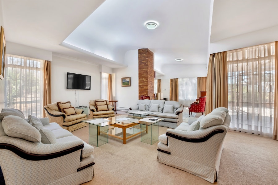 4 Bedroom Property for Sale in Birdhaven Gauteng