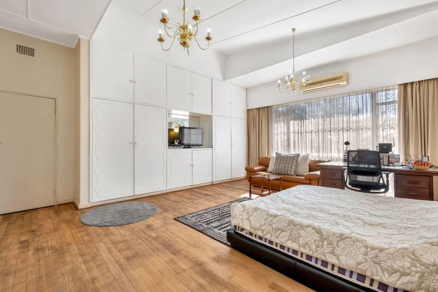 4 Bedroom Property for Sale in Birdhaven Gauteng
